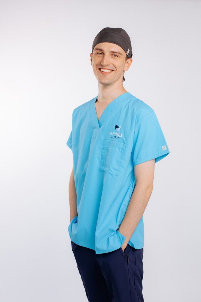 Linards Lejiņš - zobu ķirurgs, implantologs